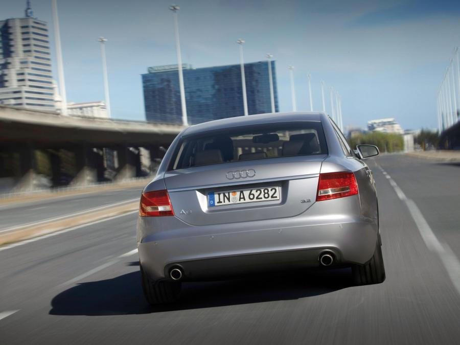  Audi A6 3.2 Sedan (4F, C6) 2005 года  (фото 7 из 16)
